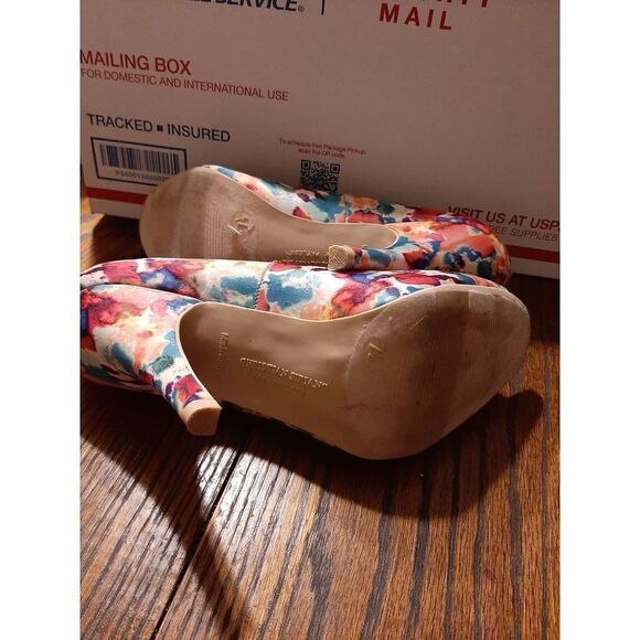Good Used Condition 7.5 Floral Color Splash Christian Siriano Peep Toe 4" Heels - Picture 6 of 7